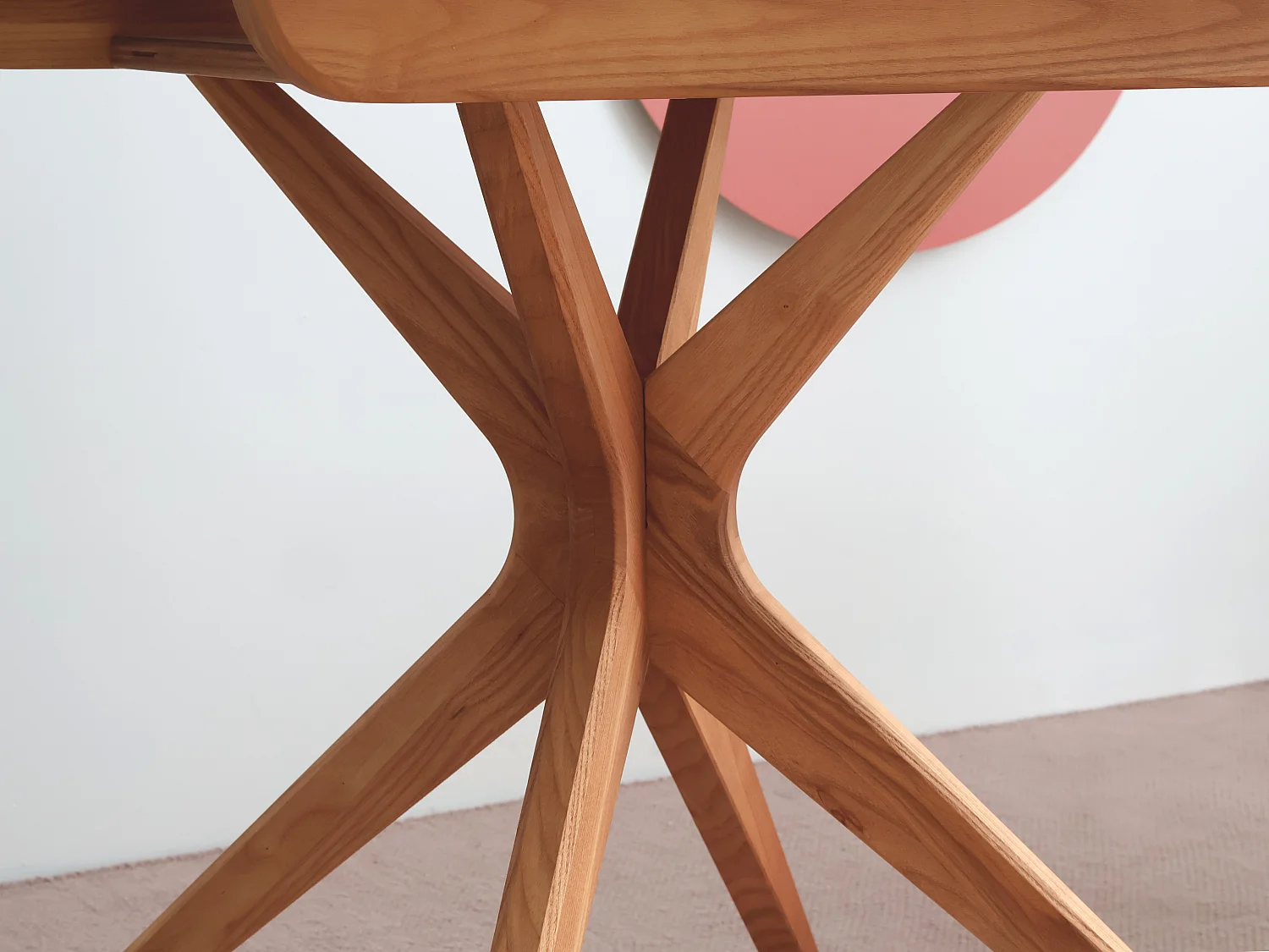 Mesa de jantar redonda extensível 100 cm, 5 pessoas, Jubi folheado em freixo natural | Pés em madeira maciça de freixo