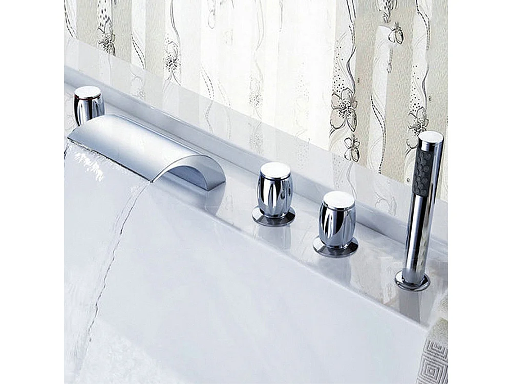Robinet de baignoire style moderne cascade en Laiton mélangeur avec douchette 5 trous cartouche céramique Chrome