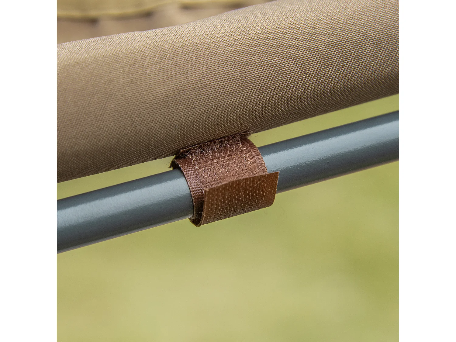 Lettino a 2 posti con tettuccio regolabile e cuscini marrone