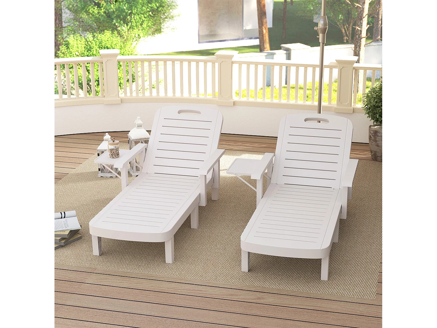 Set 2 sdraio da giardino regolabili con tavolino e braccioli bianco