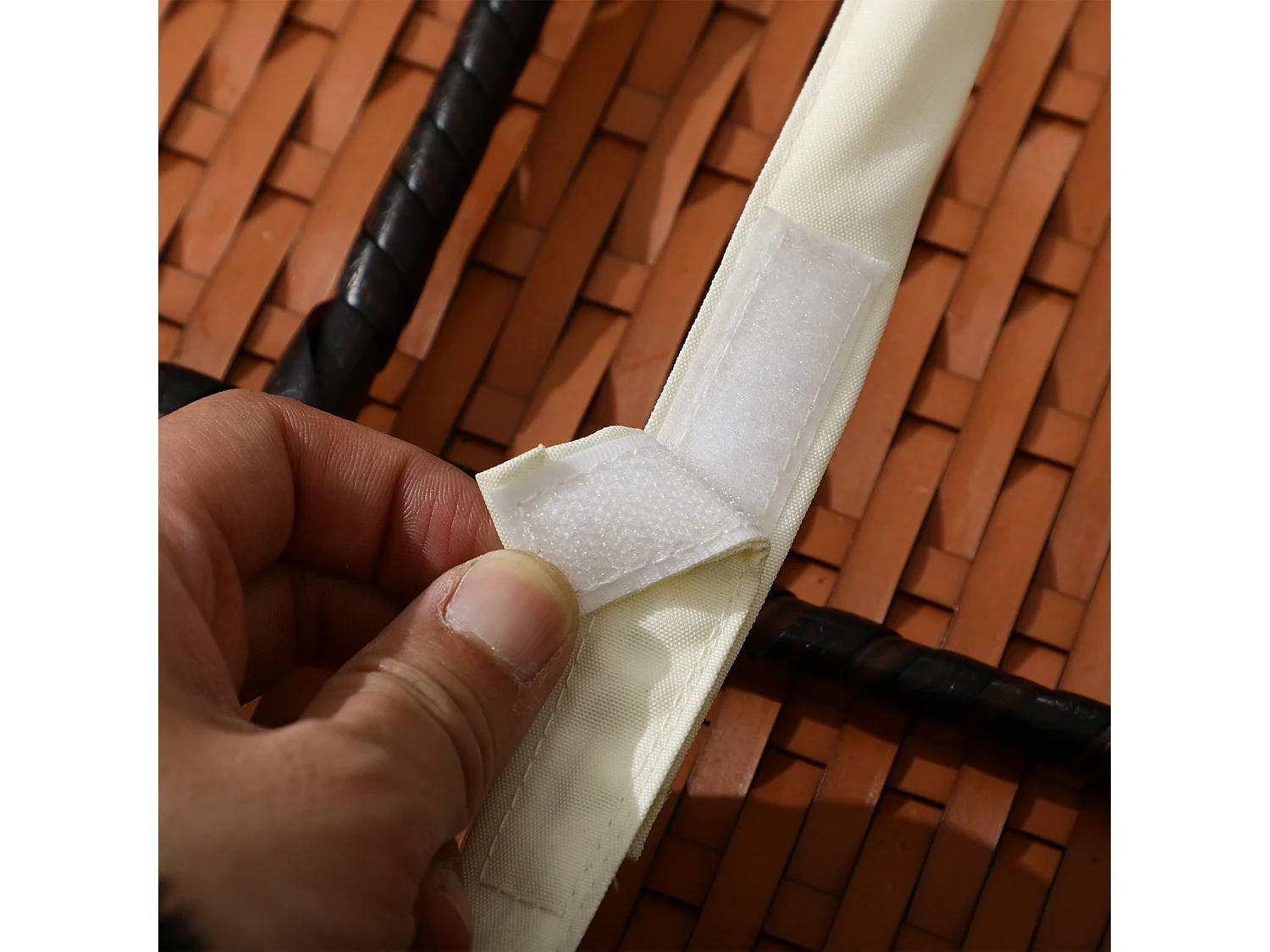 Set 2 lettini sdraio rattan pe schienale a 5 reclinazioni