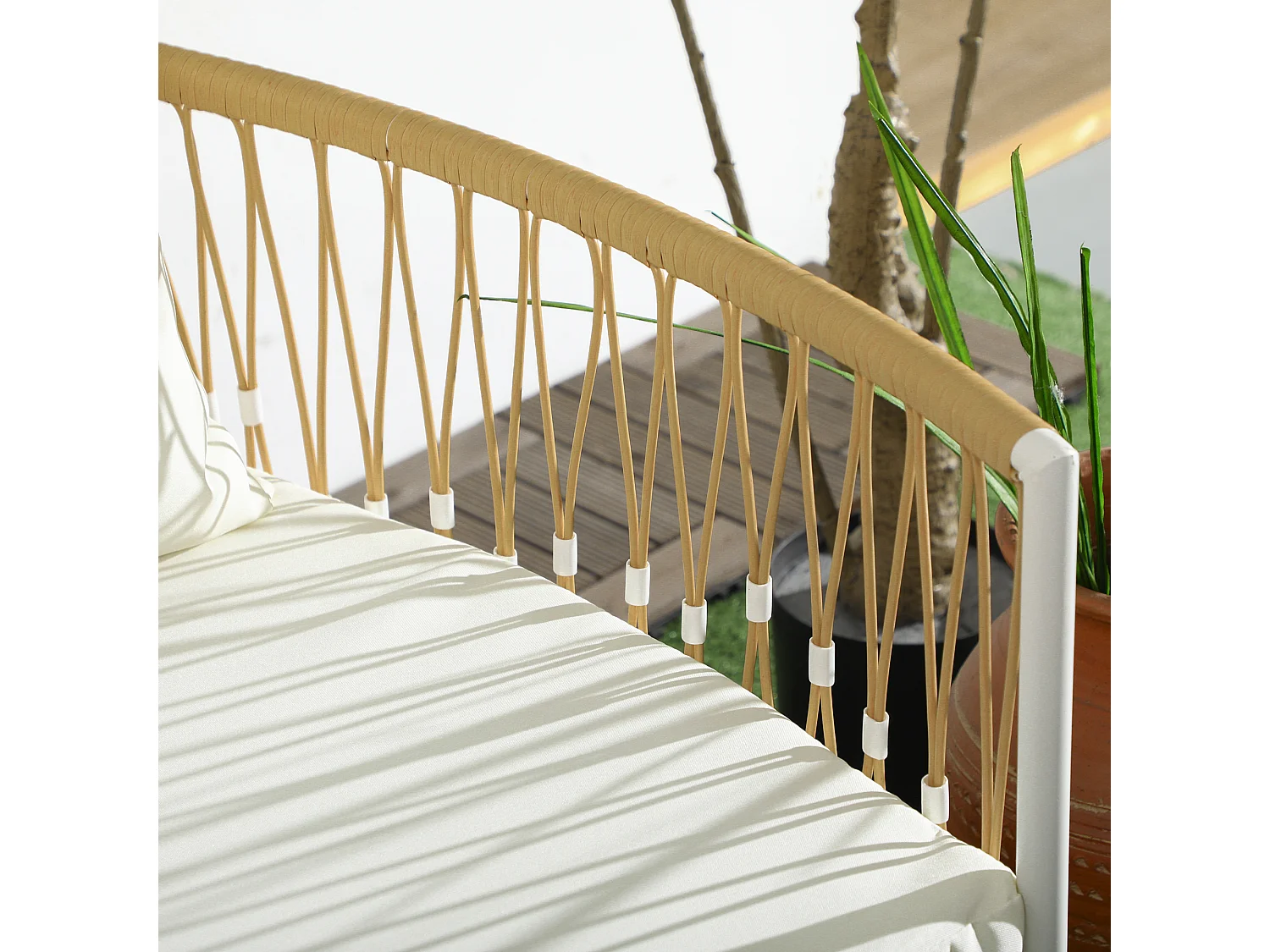 Set da giardino boho con 2 sedie con cuscini e tavolino in rattan