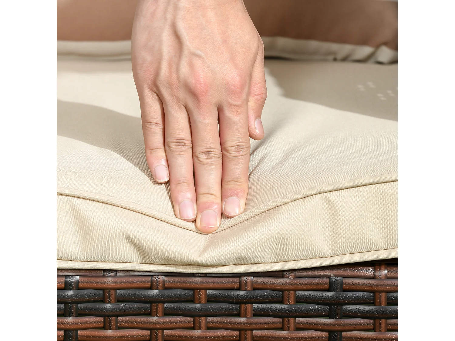 Divano 3 posti da esterno con cuscini in rattan pe marrone