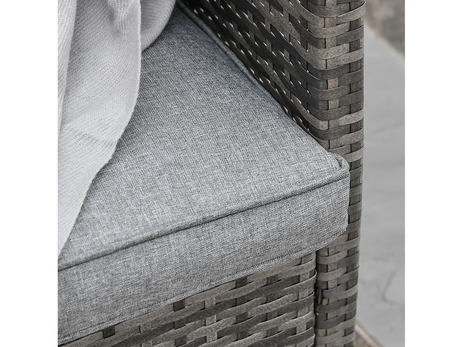 Divano 3 posti da esterni in rattan con cuscini 173x68x78cm