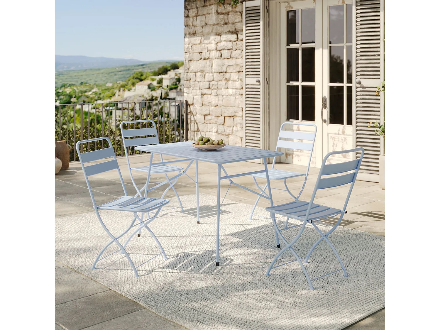 Table de jardin en metal bleu pastel 4 personnes - Yumi