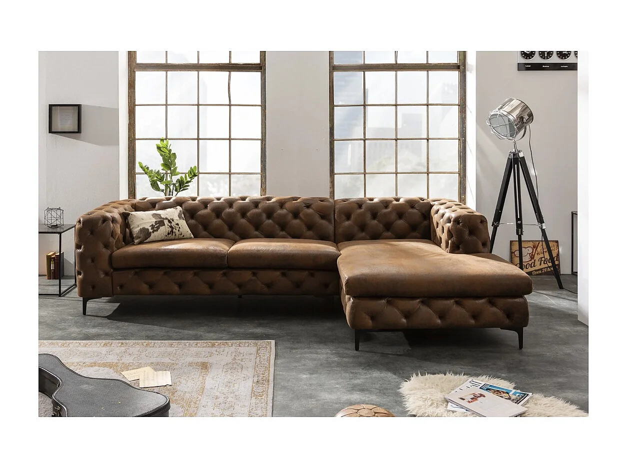 Ecksofa VELENA braun – Barocksofa aus Mikrofaser mit Massivholzstruktur
