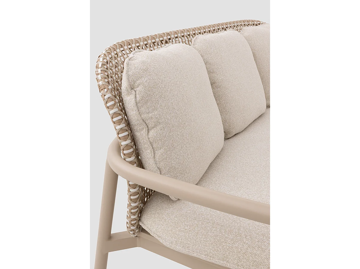 Sofa aus Aluminium und zweifarbiger Kunstfaser mit Kissen