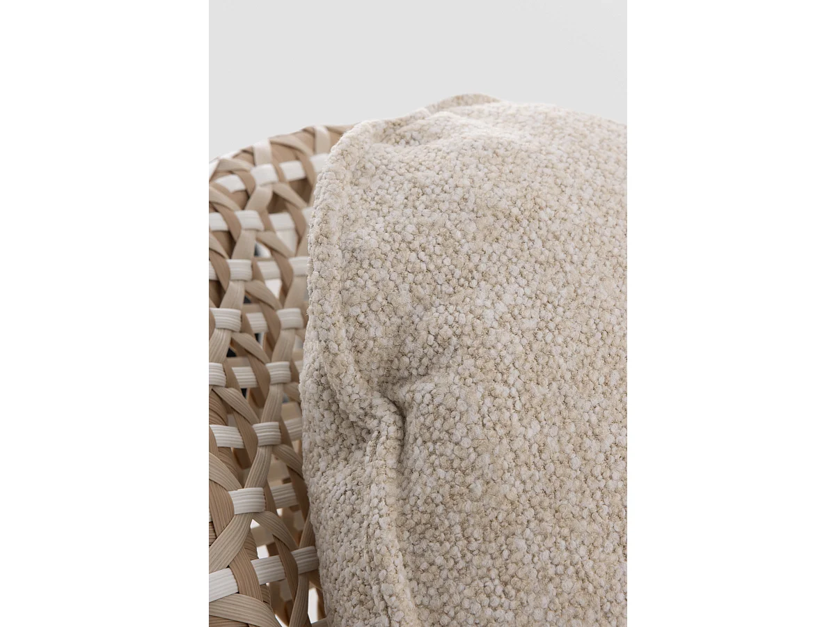 Sofa aus Aluminium und zweifarbiger Kunstfaser mit Kissen