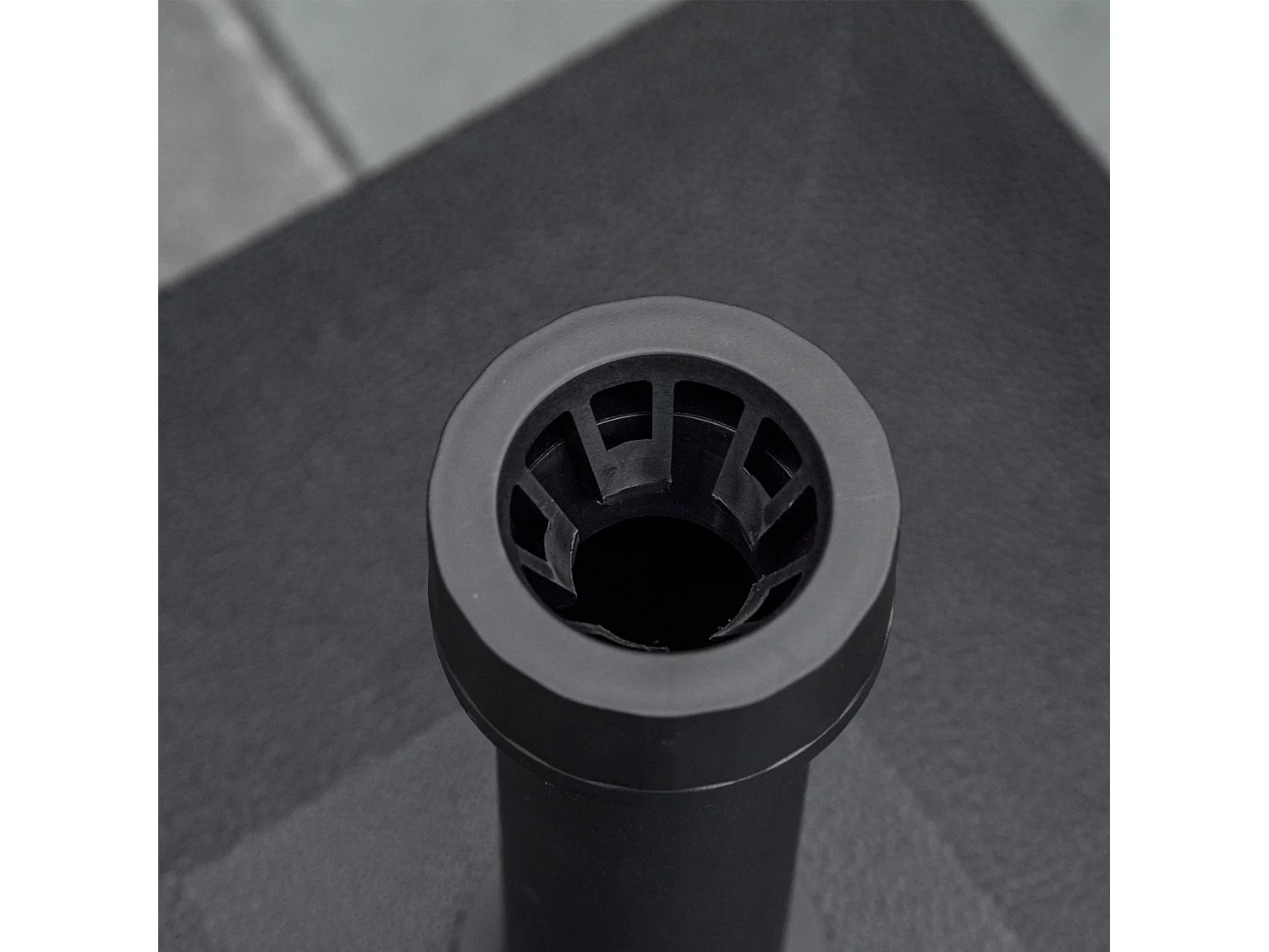 Base per ombrellone con ruote riempibile fino a 20kg nero