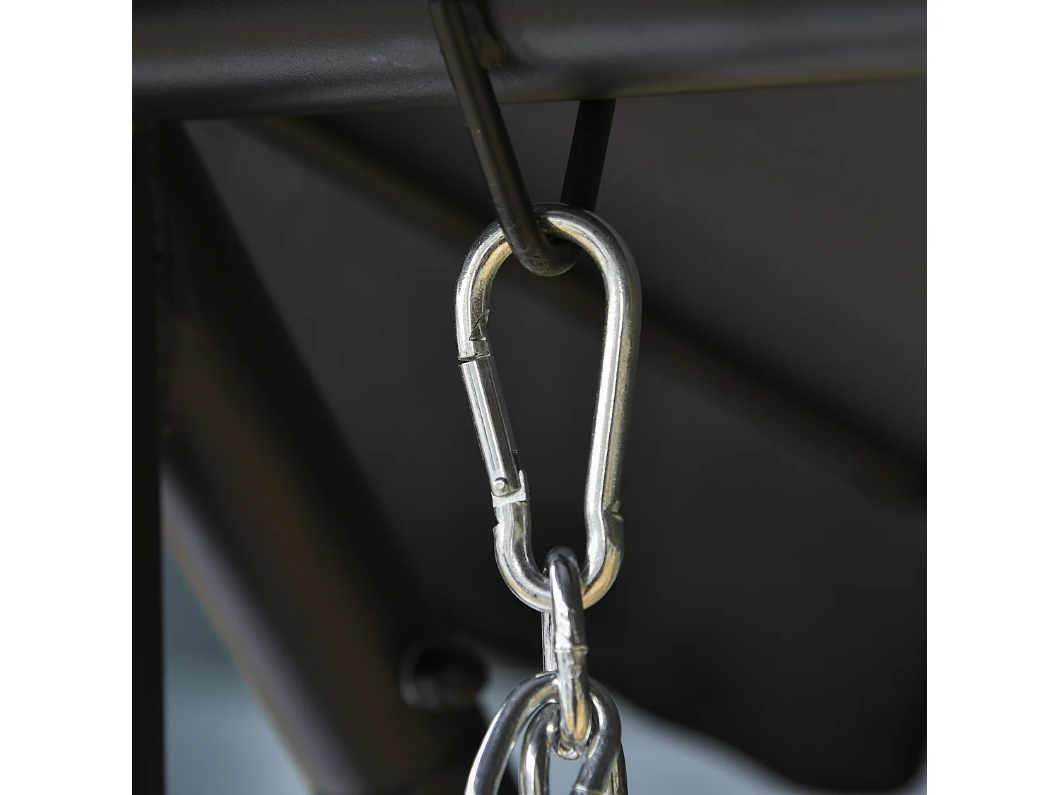 Altalena sospesa per 3 persone con tavolino per giardino