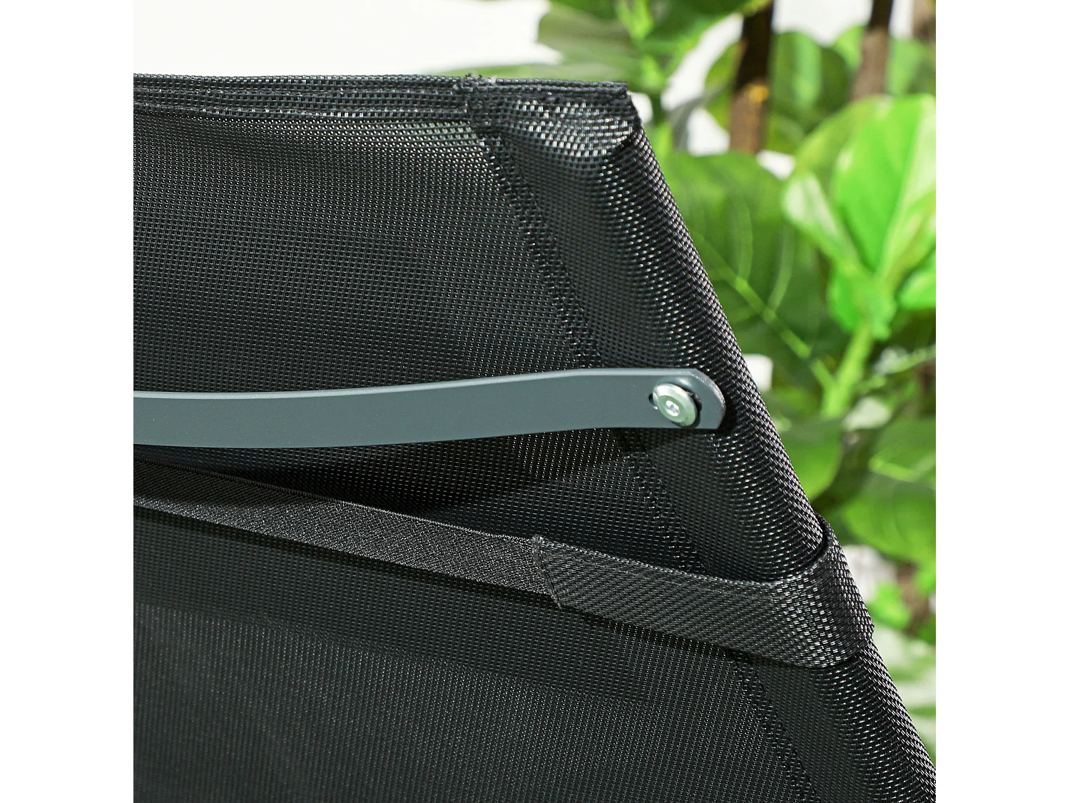 Lettino sdraio a dondolo impermeabile con cuscino poggiatesta nero