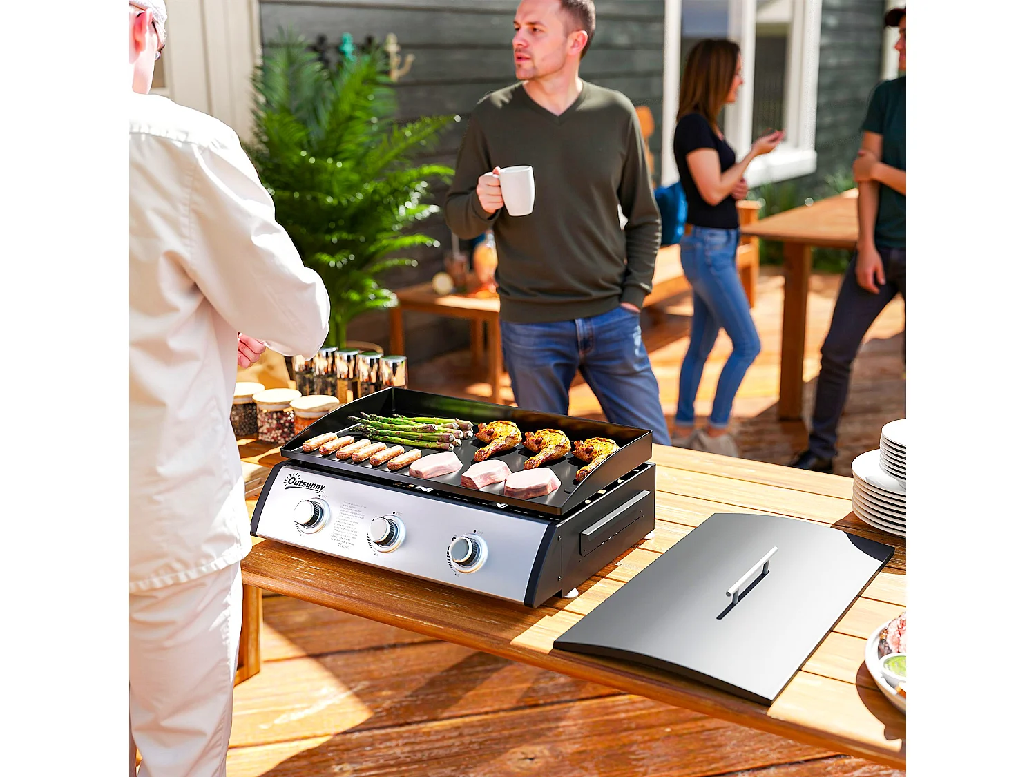 Piastra a gas con 3 bruciatori e 3 zone di cottura con coperchio nero