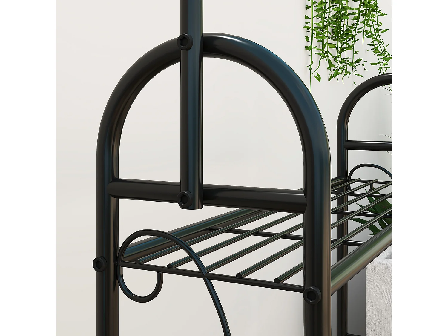 Portapiante a tre livelli con barra appendiabiti in metallo nero