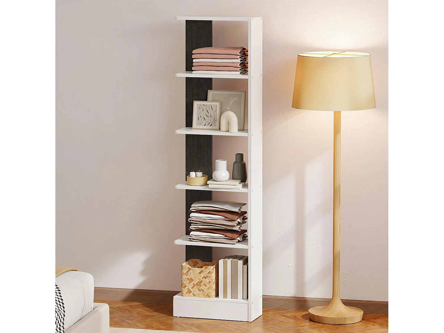 Libreria moderna salvaspazio a cinque ripiani in legno bianco e nero