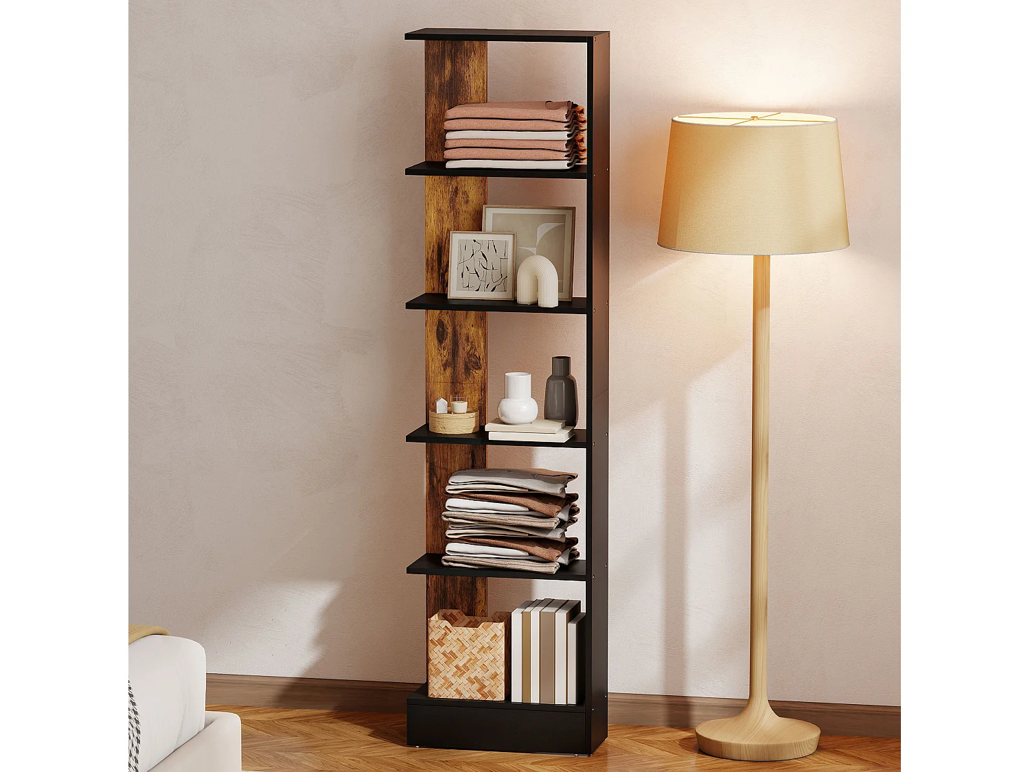 Libreria moderna salvaspazio a cinque ripiani in legno marrone e nero