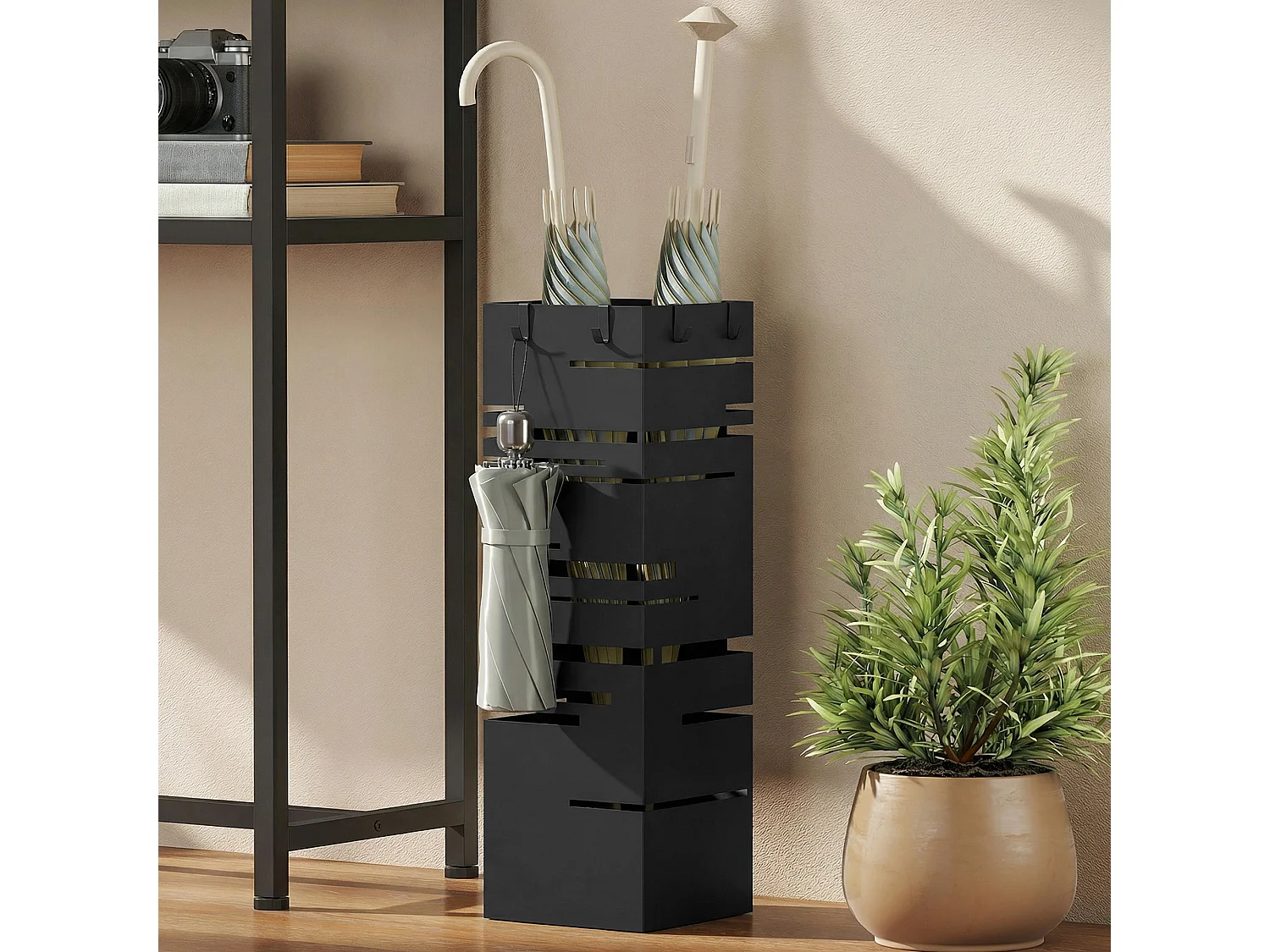 Portaombrelli quadrato per ingresso in metallo con vassoio nero