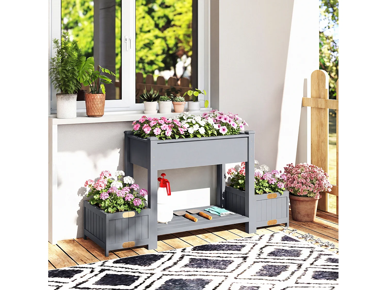 Letto per orto rialzato con vasi laterali e ripiano in legno grigio