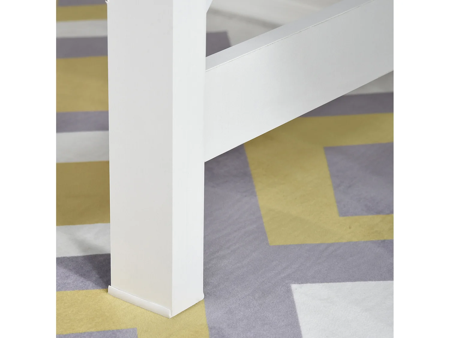 Scrivania porta pc moderna e minimal in mdf e acciaio bianco