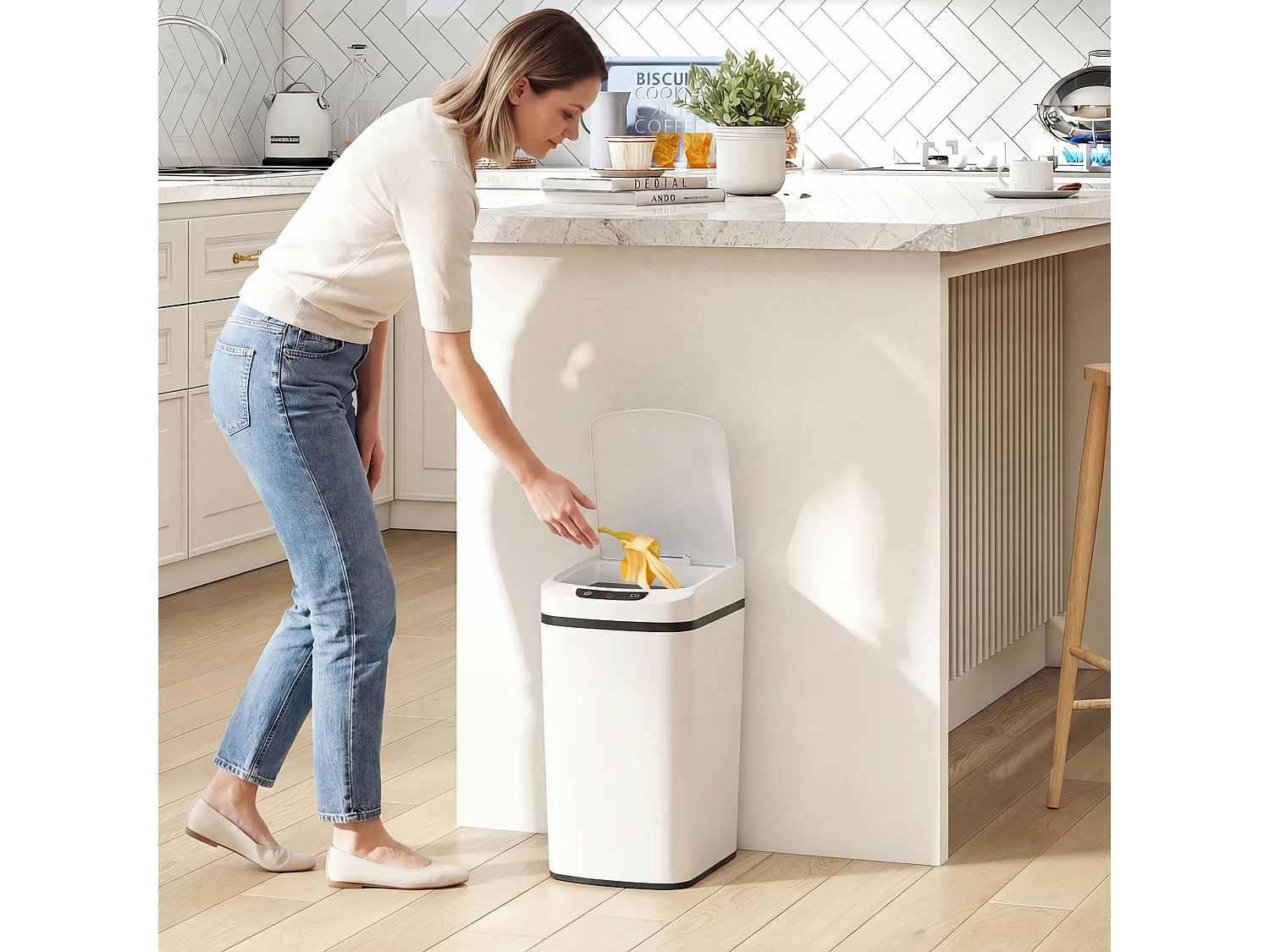 Cestino rifiuti da 12l a infrarossi in acciaio inox 28x22x41 cm bianco