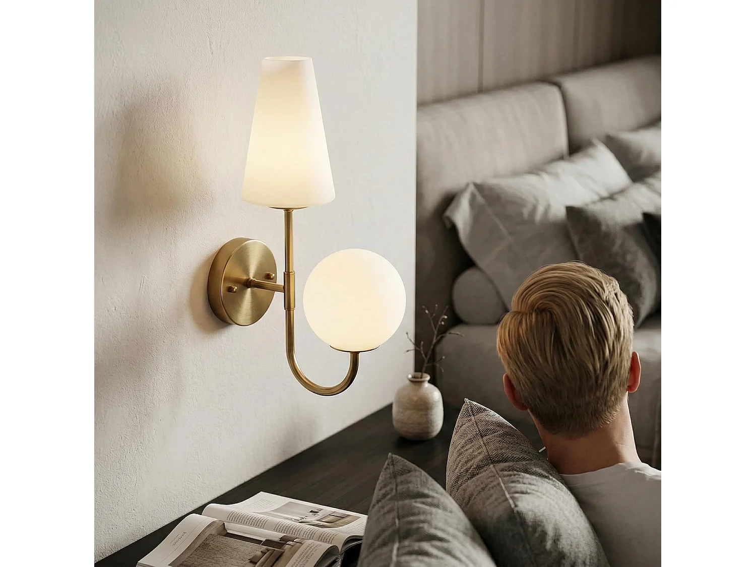 Kinkiet wewnętrzny, złoty kinkiet z żarówkami E14x2 w zestawie