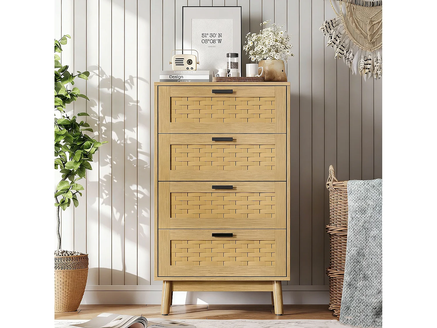 Commode à 4 tiroirs, conception en osier, 55 x 39 x 95 cm, avec poignées et pieds, marron