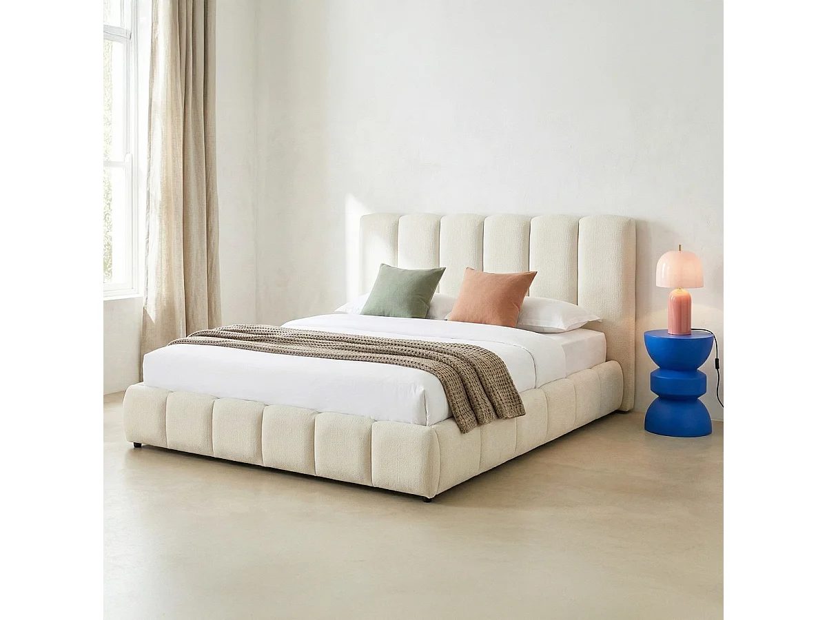 Lit coffre adulte 180x200 cm avec tête de lit capitonnée en tissu chenille beige - Nils
