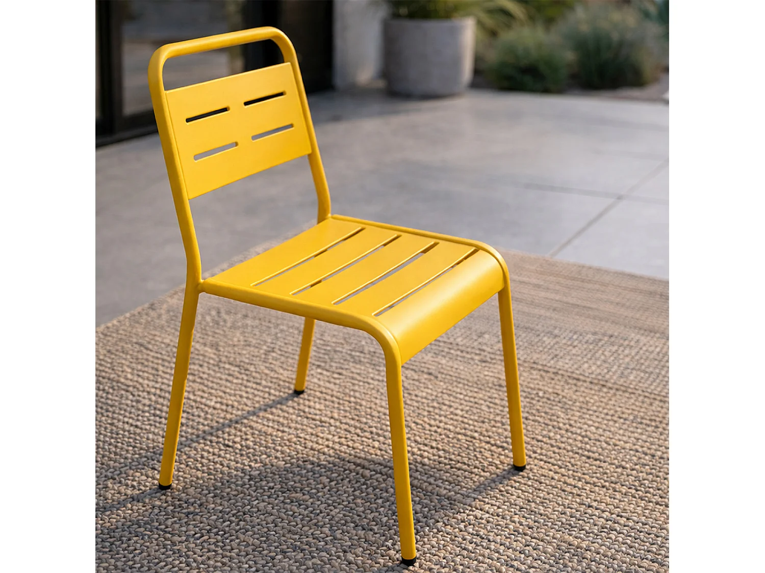 Ensemble de 4 chaises de jardin empilables jaunes BERGAME