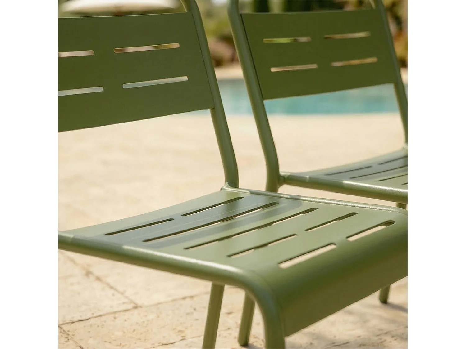 Lot de 2 chaises de jardin empilables vertes BERGAME