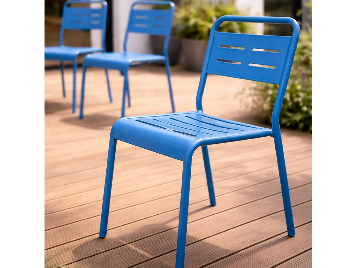 Lot de 6 chaises de jardin empilables bleues BERGAME