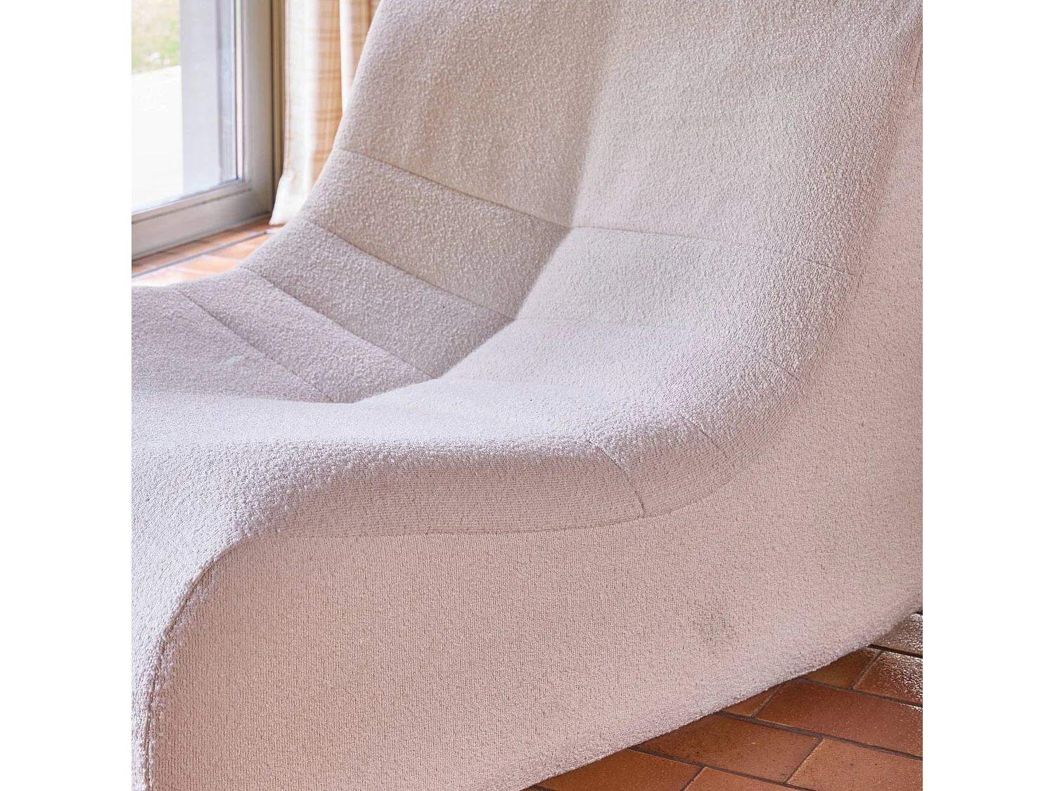 Poltrona in tessuto bouclé strutturato, 3 posti, bianco
