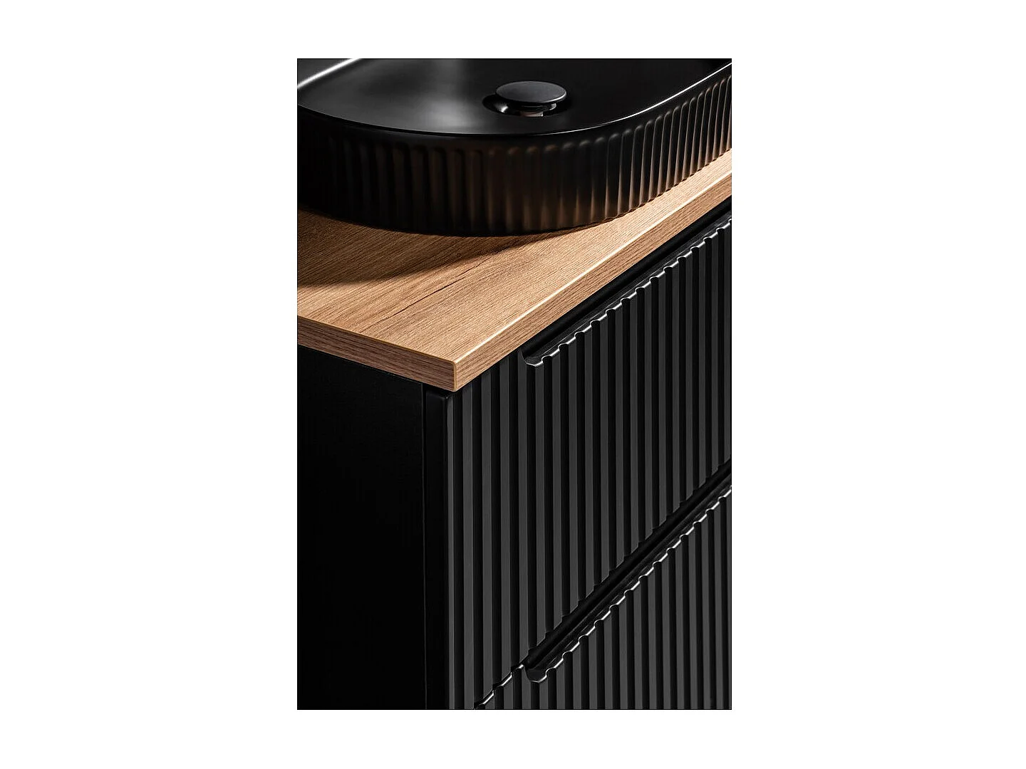 Ensemble de salle de bain VANO 60cm : meuble sous vasque à tiroirs rainuré verticalement + plan pour vasque aspect chêne