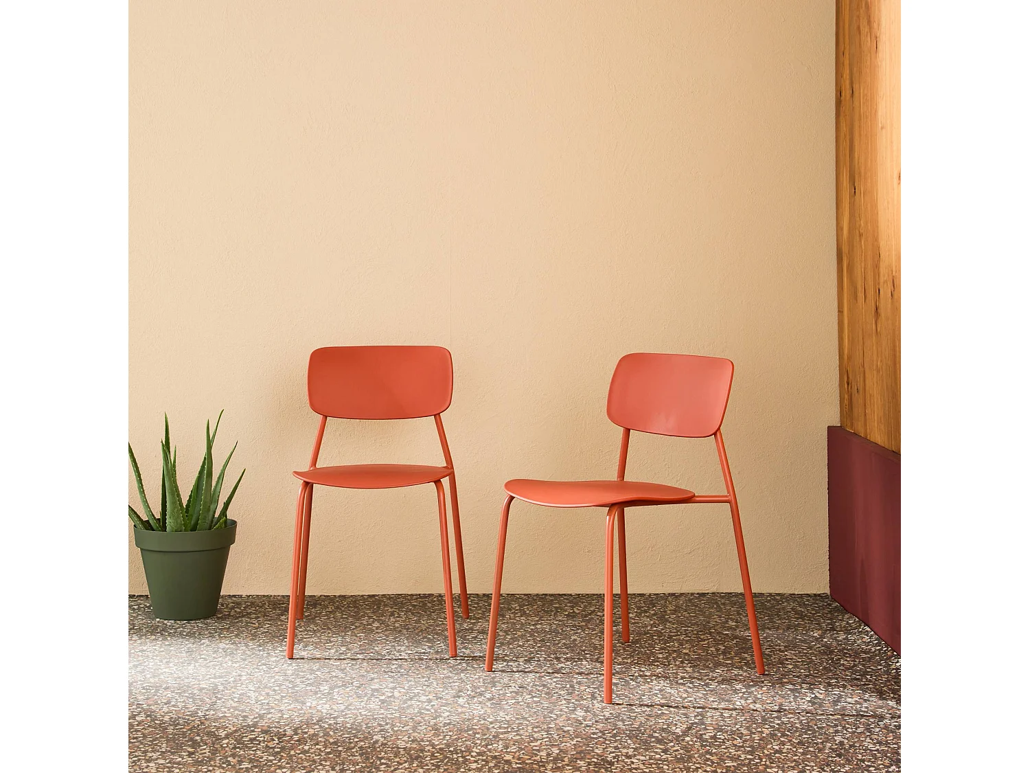 Lot de 2 chaises de jardin empilables acier et plastique terracotta - Liva