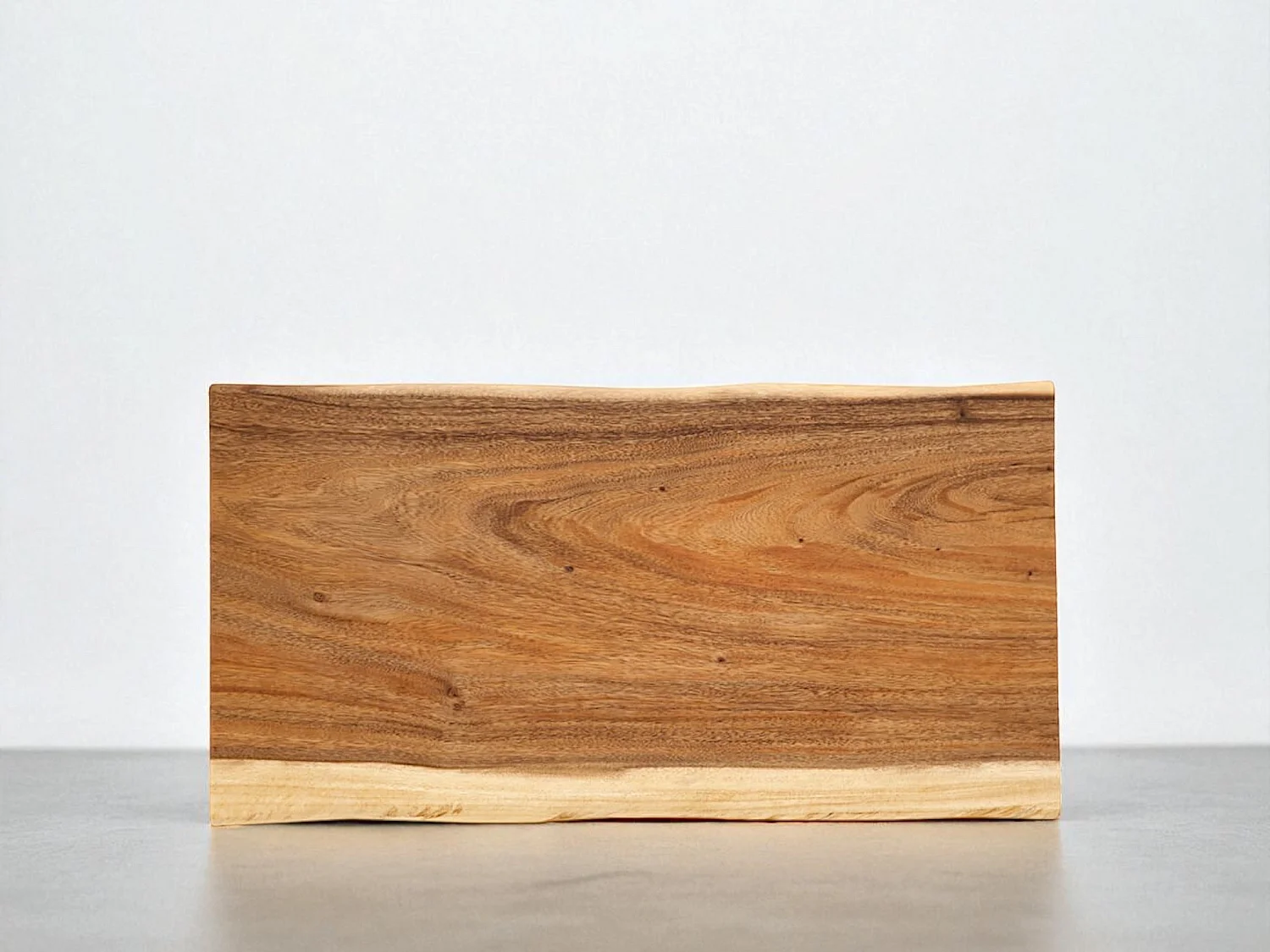 Couchtisch aus massivem Suarholz 115 cm – Modell Arctic