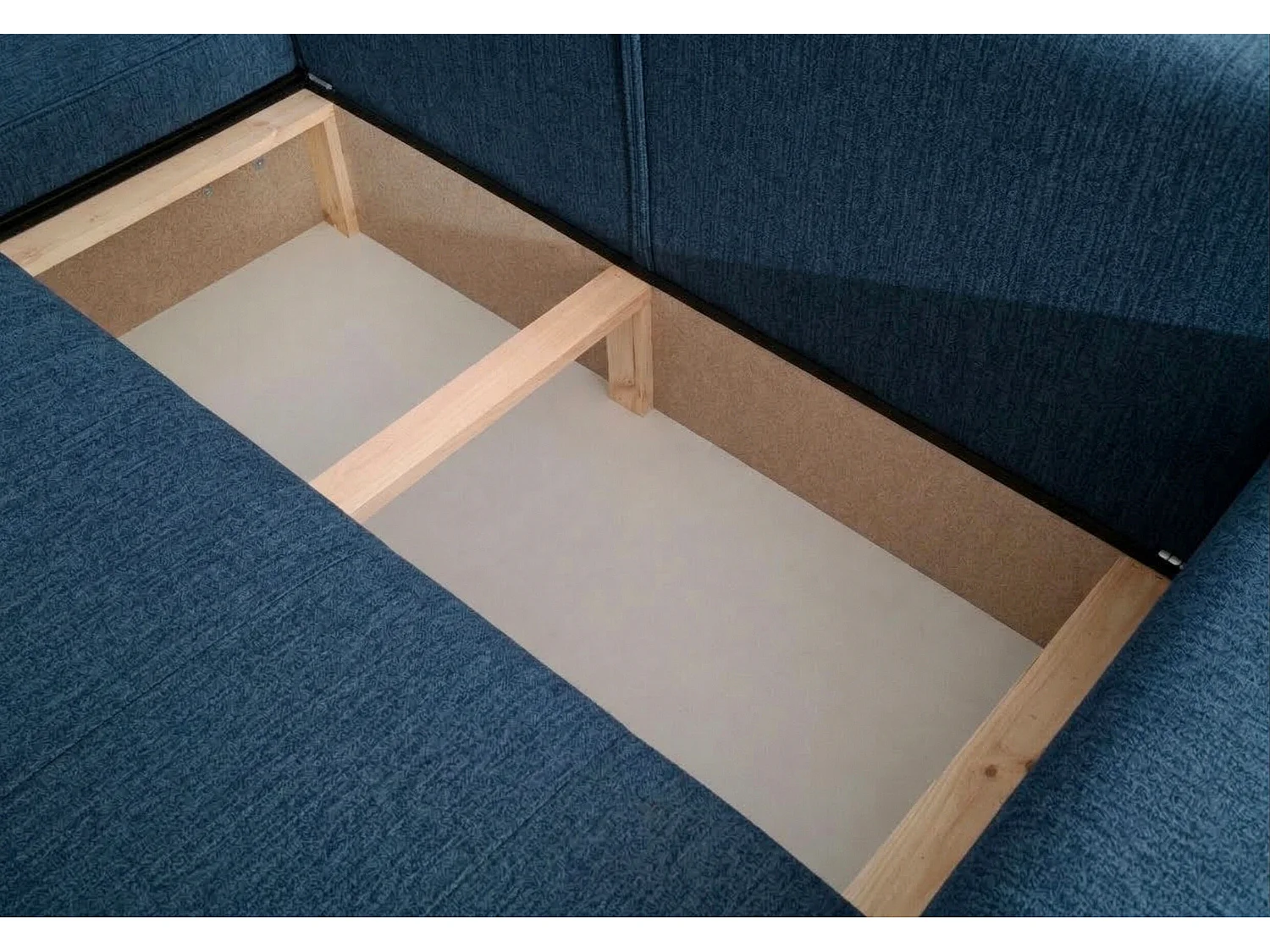 Elegantes Ecksofa rechts mit Schlaffunktion VIKI 238x143cm, Stoff MONOLITH 76 Blau