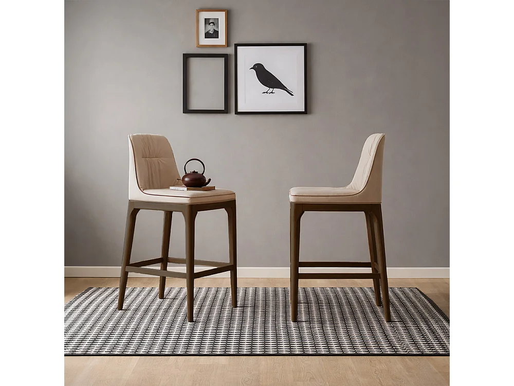 Base de tabouret Mivida en chêne foncé et tissu beige éco-cuir