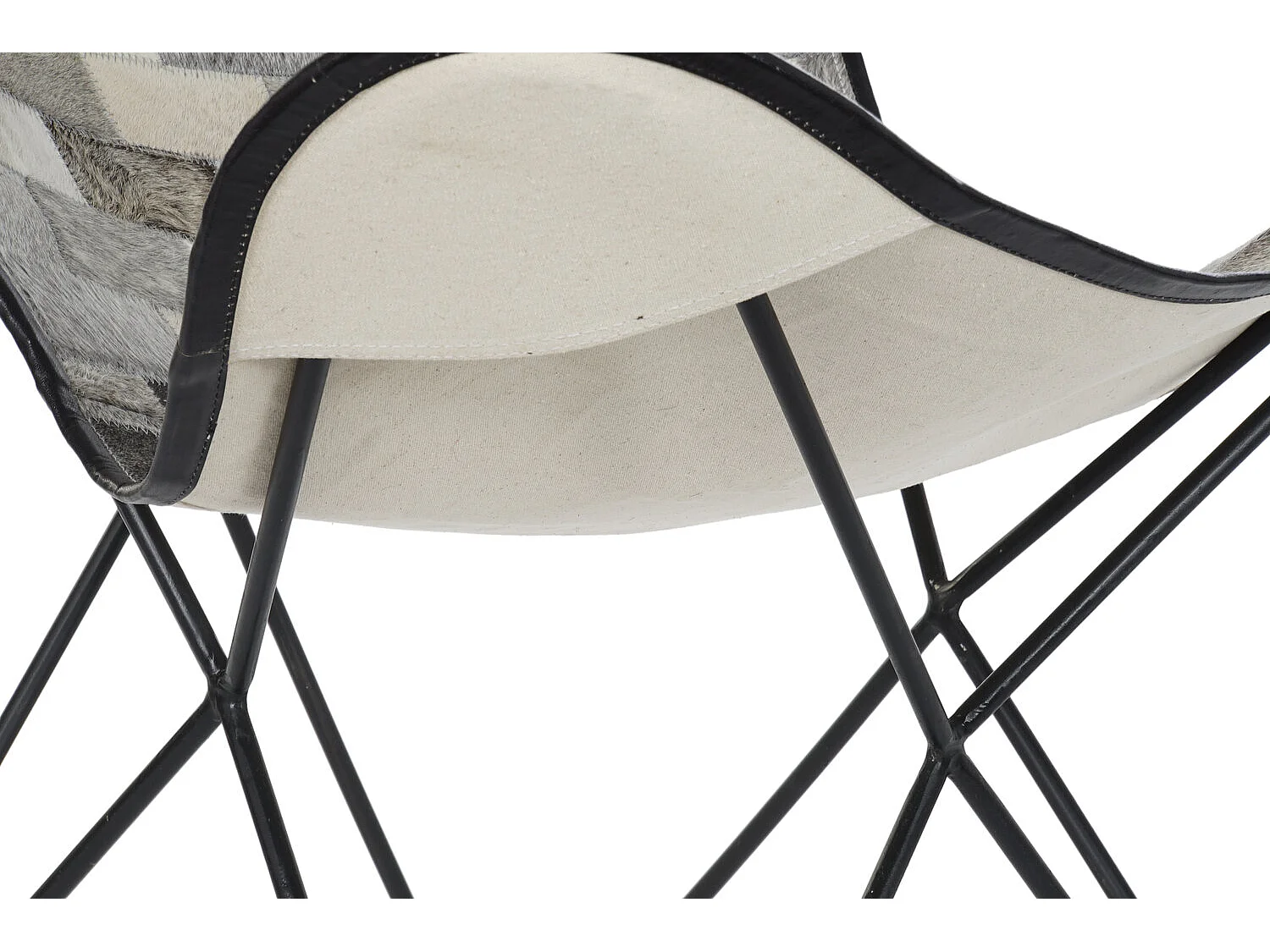 Cadeira de metal 74x70x90, cadeira de metal com estampa de borboleta em couro.