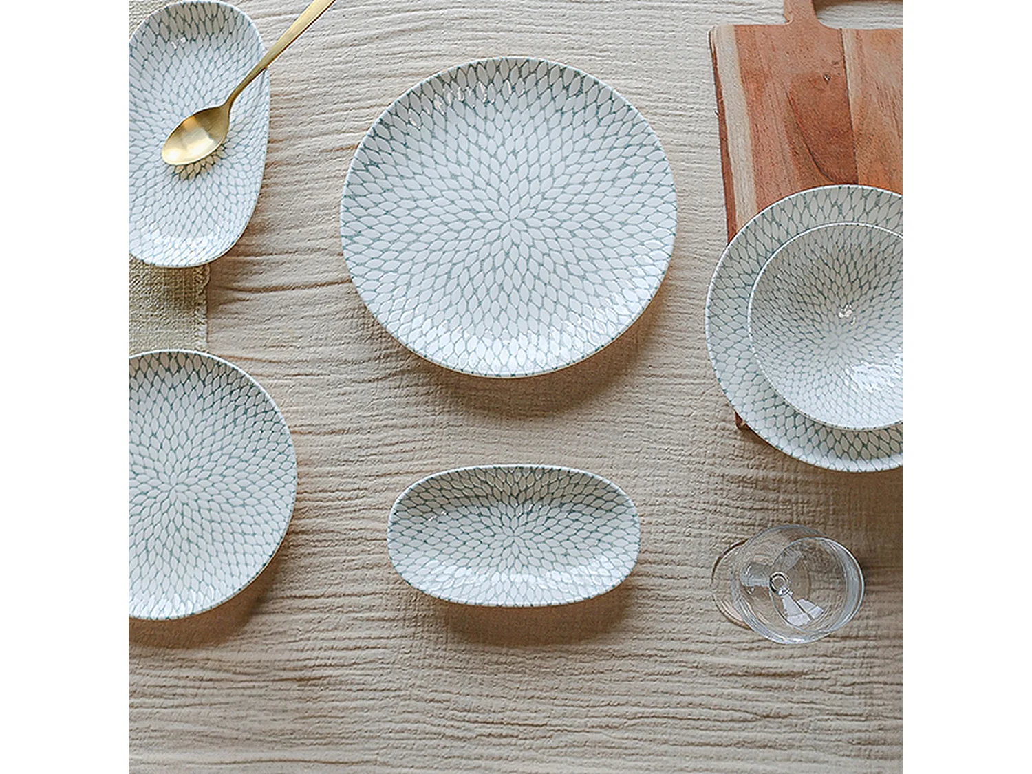 Novastyl - Lot De 48 Assiettes Jasmin En Porcelaine