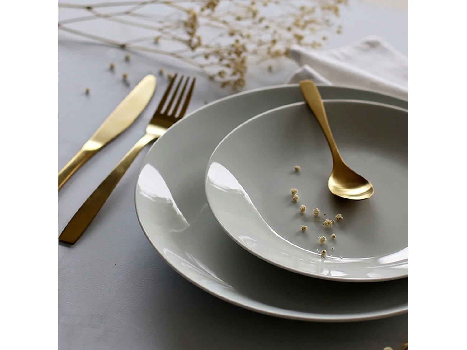 Novastyl - Lot De 48 Assiettes Metropolitan En Porcelaine