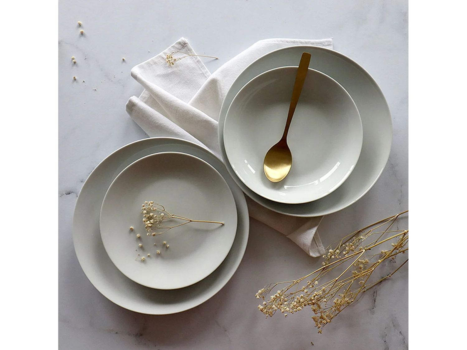 Novastyl - Lot De 48 Assiettes Metropolitan En Porcelaine