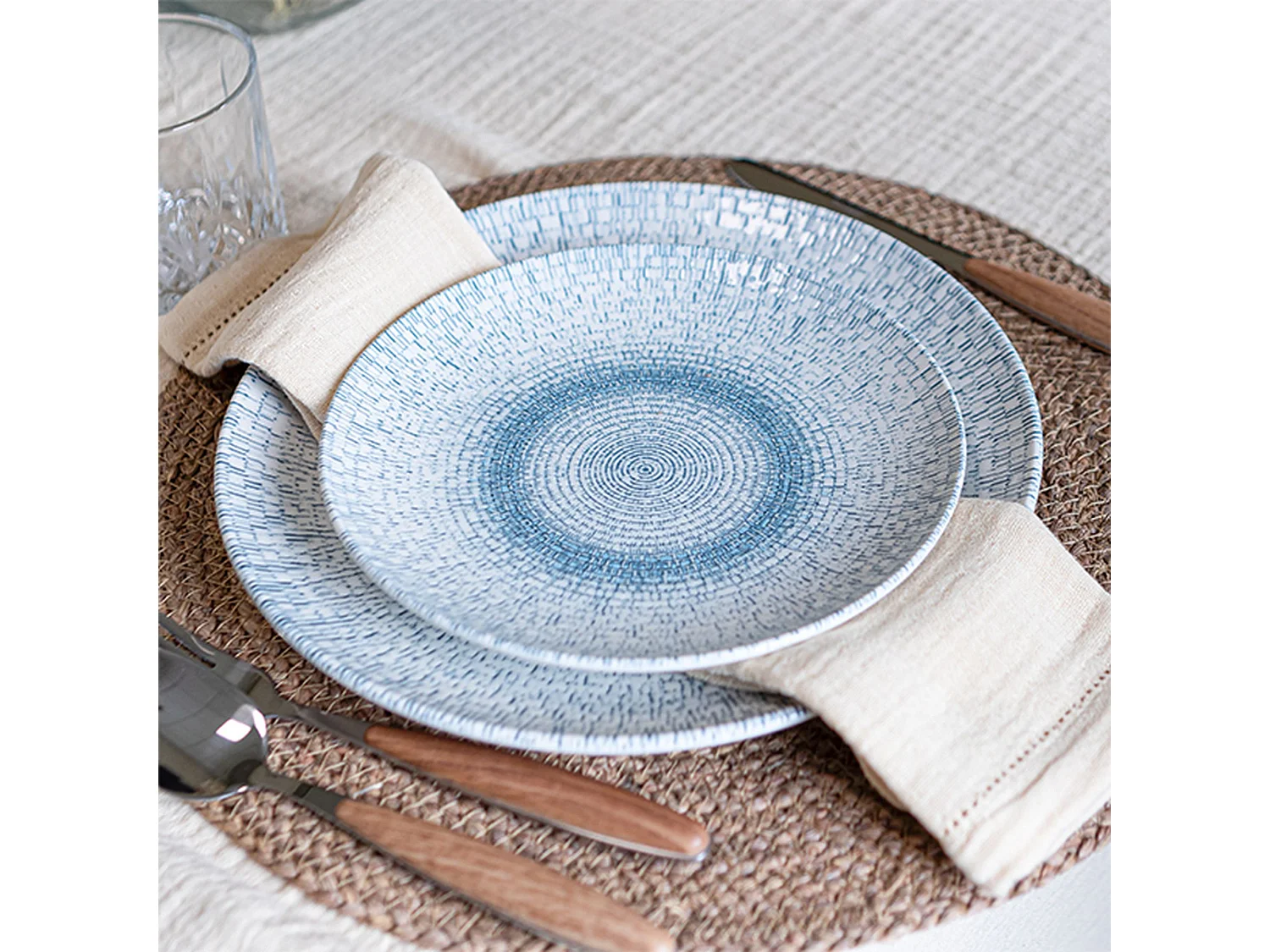 Novastyl - Lot De 48 Assiettes Aqua En Porcelaine