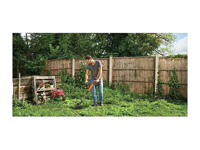 Aparador de Cerca sem Fios BLACK+DECKER 30 cm 18V Lítio 4Ah com bateria e bobina de fio 10m 1,6mm