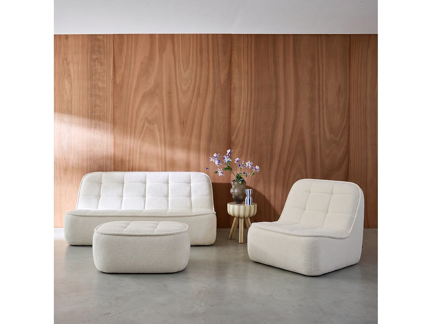 Sofá modular de borreguito texturizada con reposapiés, 3 plazas blanco