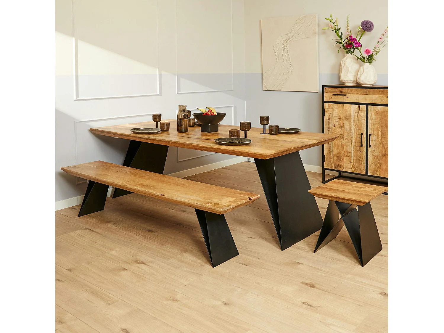 Table à manger bois et métal à pieds obliques 200 cm ALMA