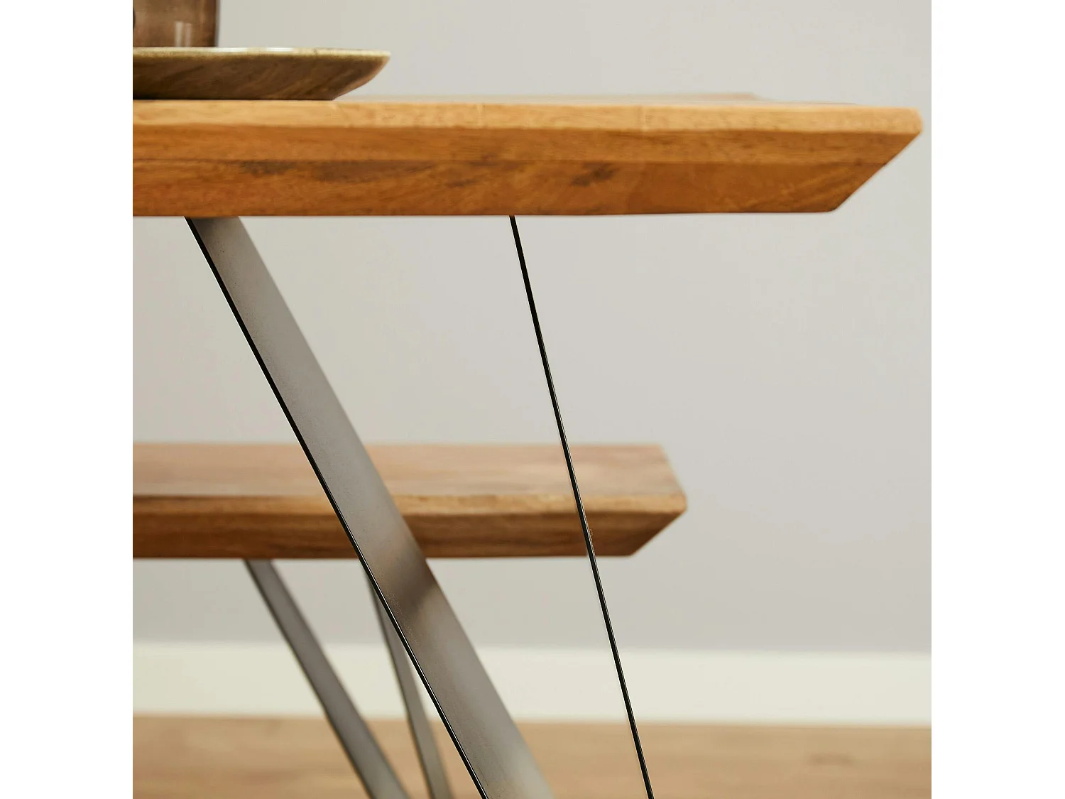 Table à manger bois et métal à pieds obliques 240 cm ALMA