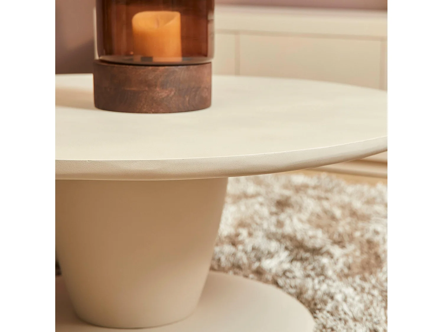 Table basse ronde en bois sable à pied central ALMA