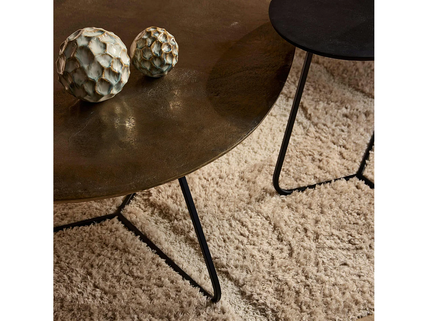 Tables de salon organiques noir et doré (lot de 2) KANO