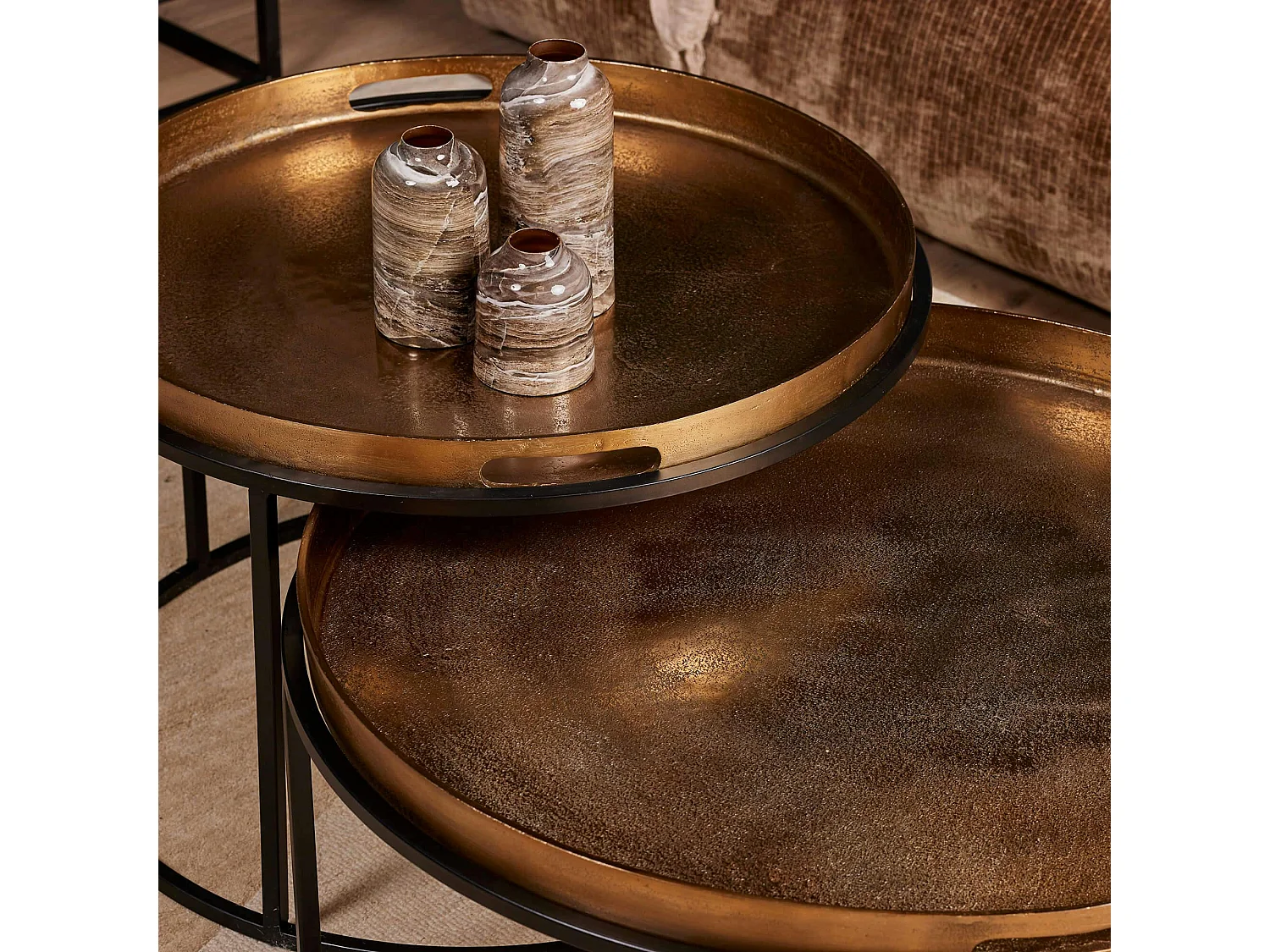 Table basse gigogne dorée à plateaux mobiles (lot de 2) KANO