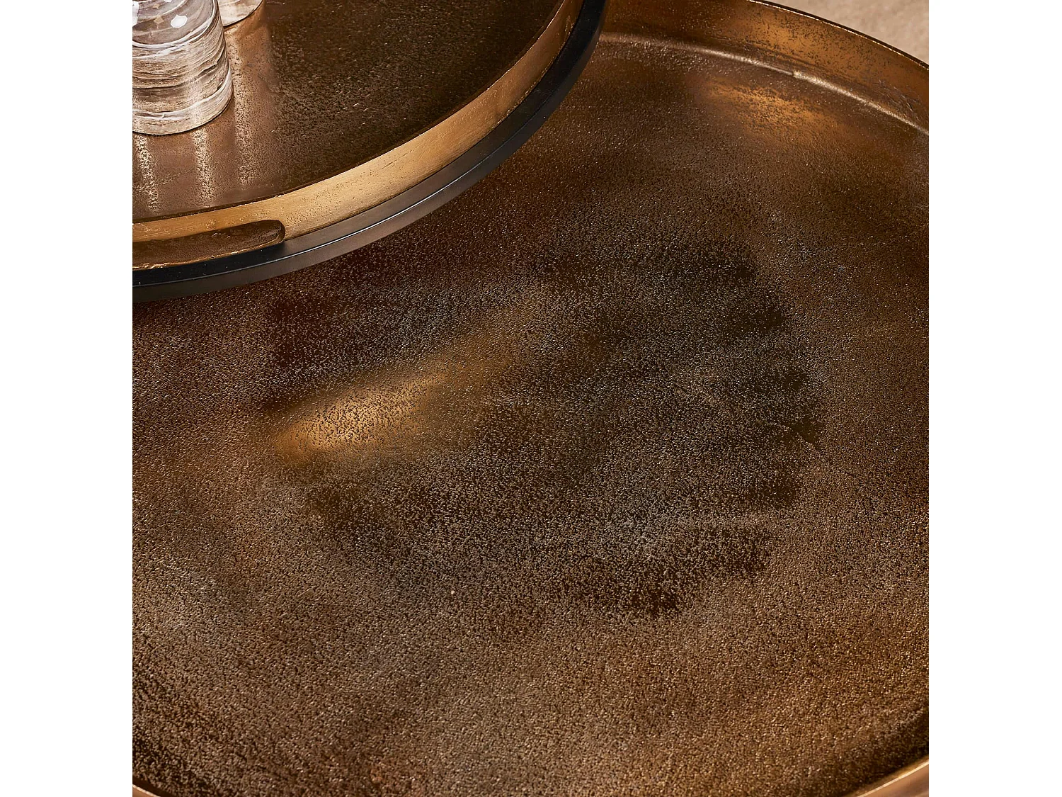 Table basse gigogne dorée à plateaux mobiles (lot de 2) KANO