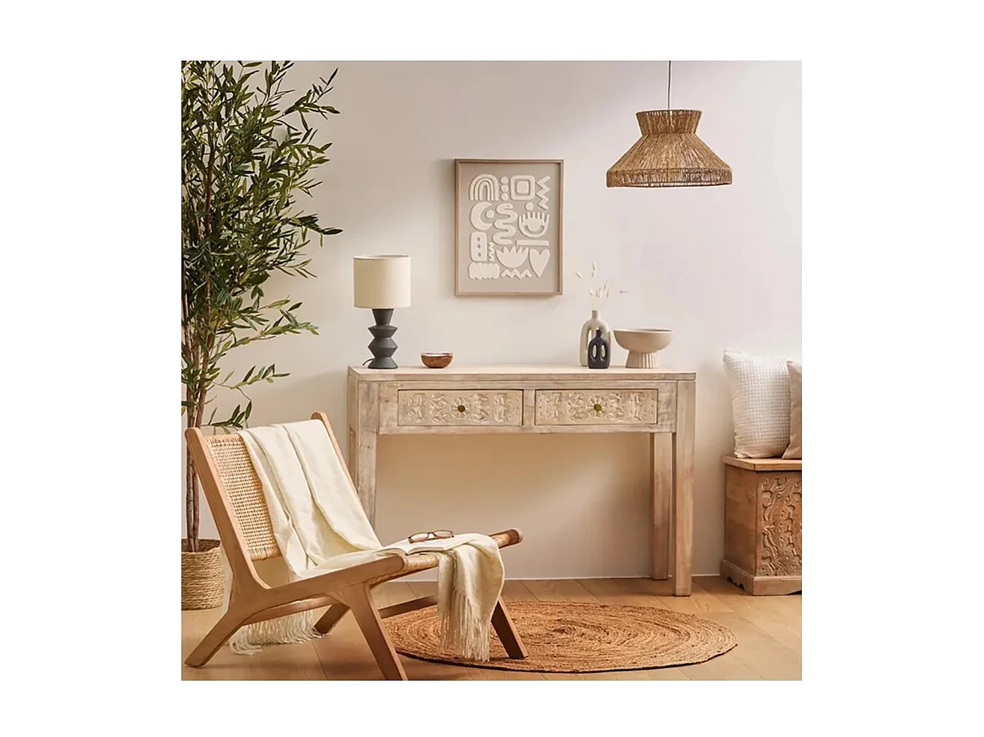 Table console 2 tiroirs avec une finition effet blanchi et des motifs sculptés - Longueur 120 x Profondeur 40 x Hauteur 80 cm