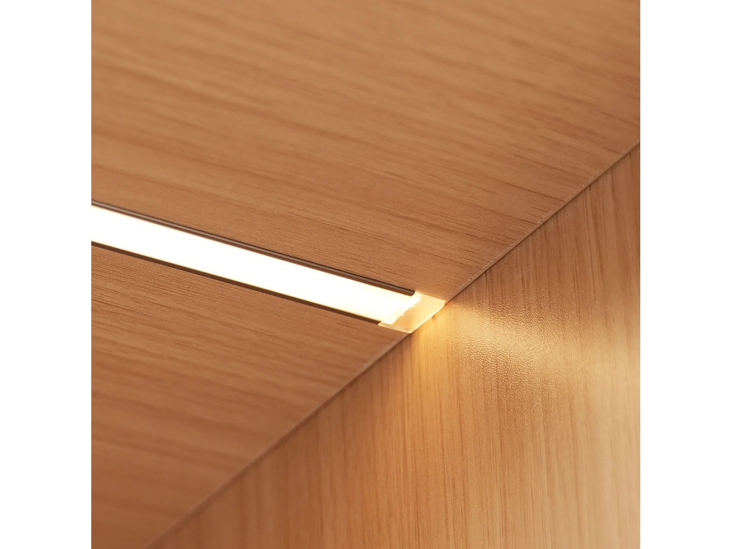 Eckvitrine aus Glas – 62 x 32 x 160 cm – mit LEDs + Tür – MDF + Glas – natur